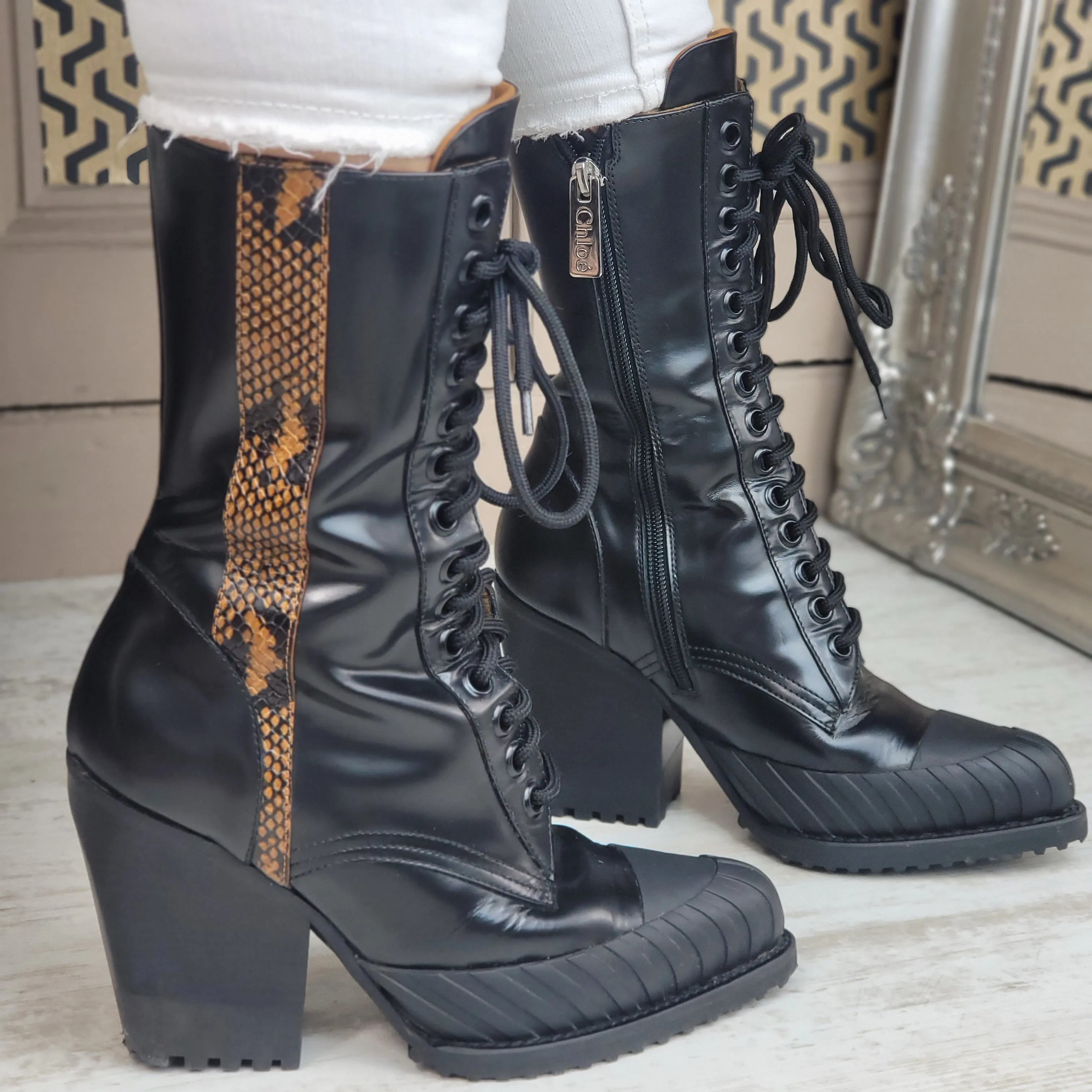 CHLO LEATHER BOOTS EU 37/ UK 4