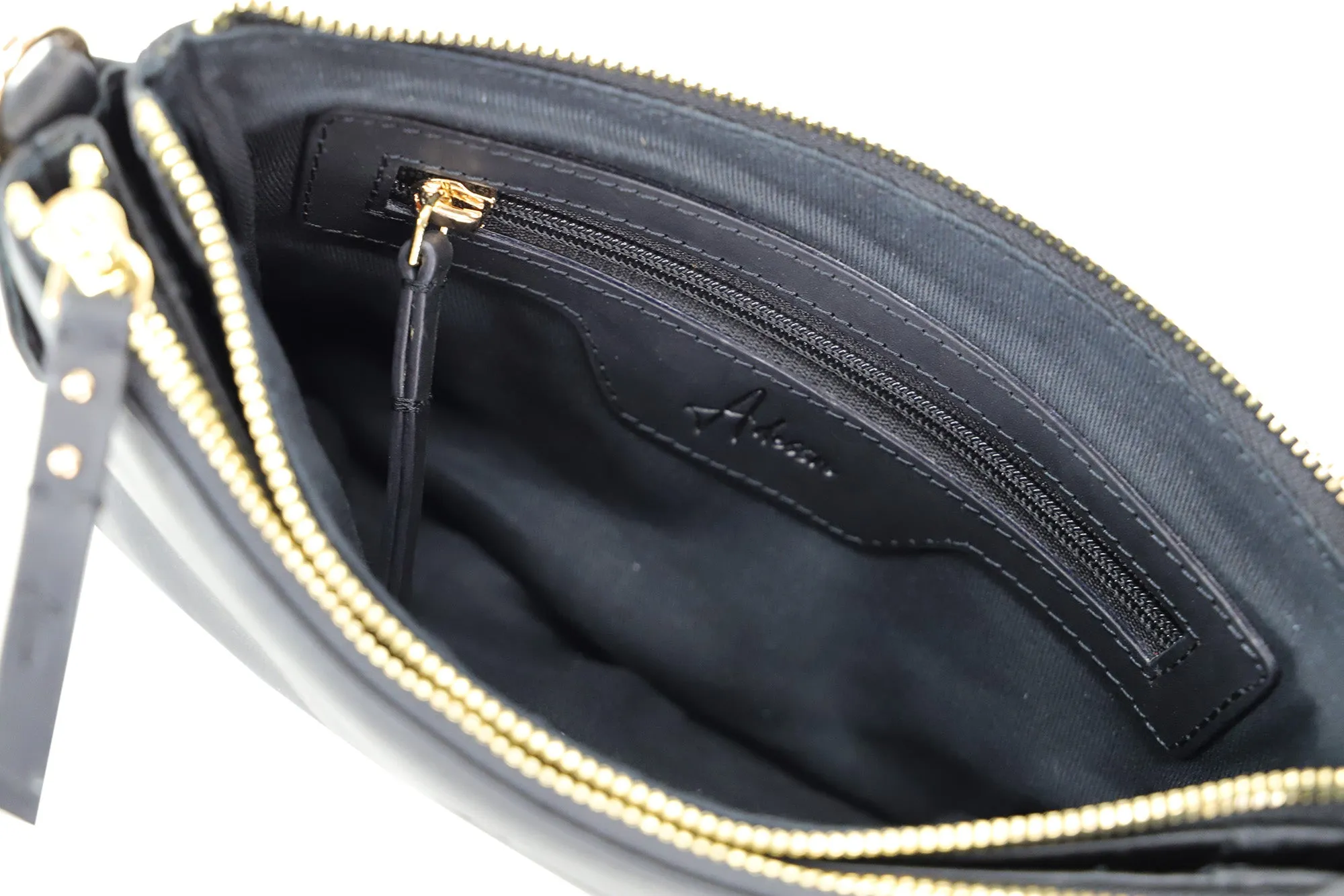 Derby Crossbody/Wristlet