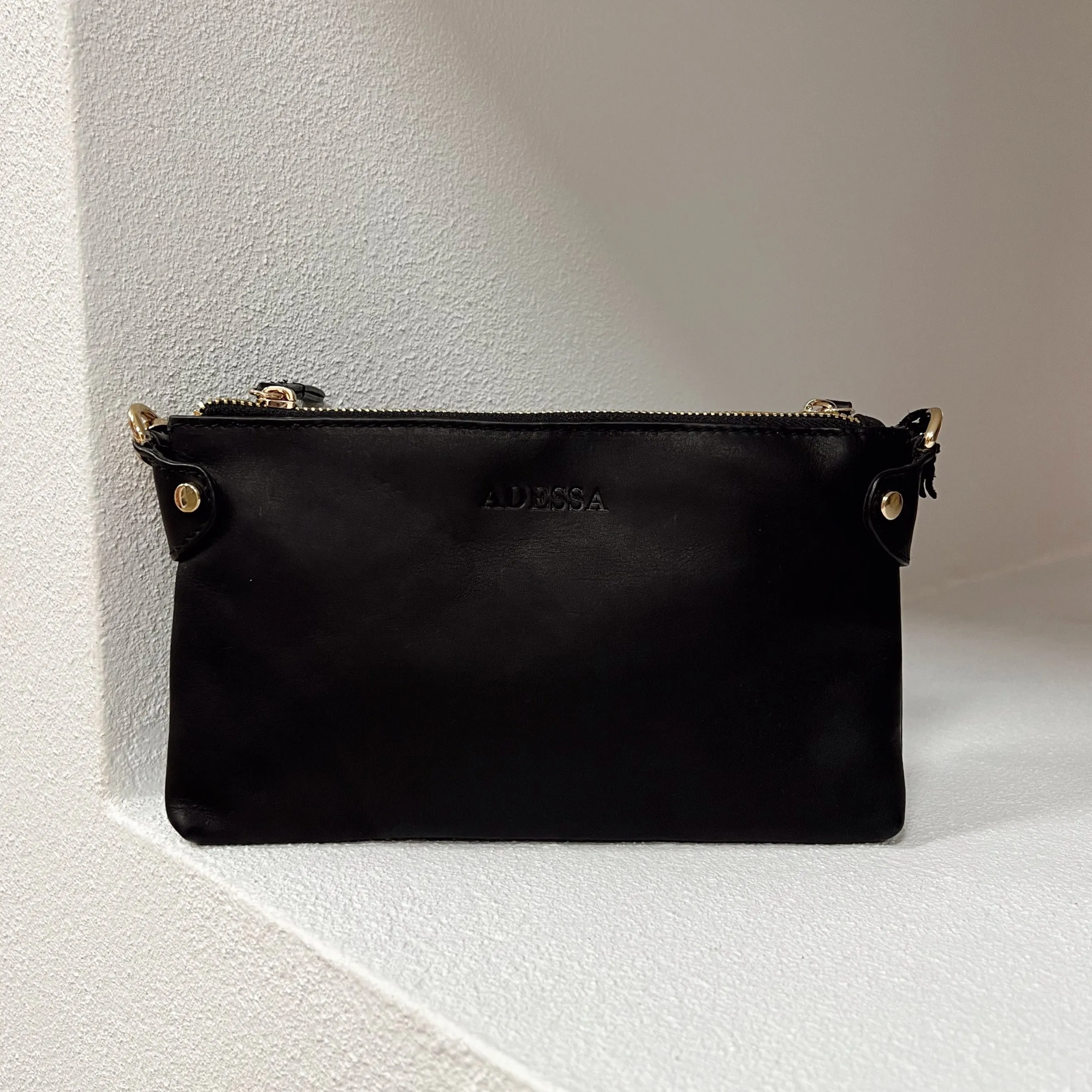 Derby Crossbody/Wristlet