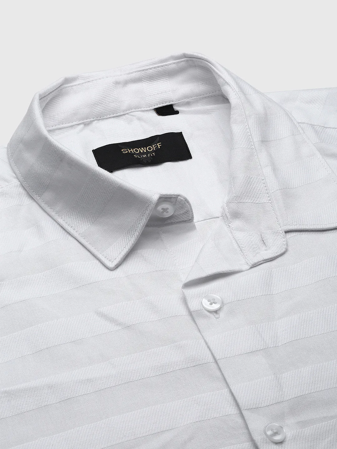Men White Standard Spread Collar Textured Cotton Casual Shirt
