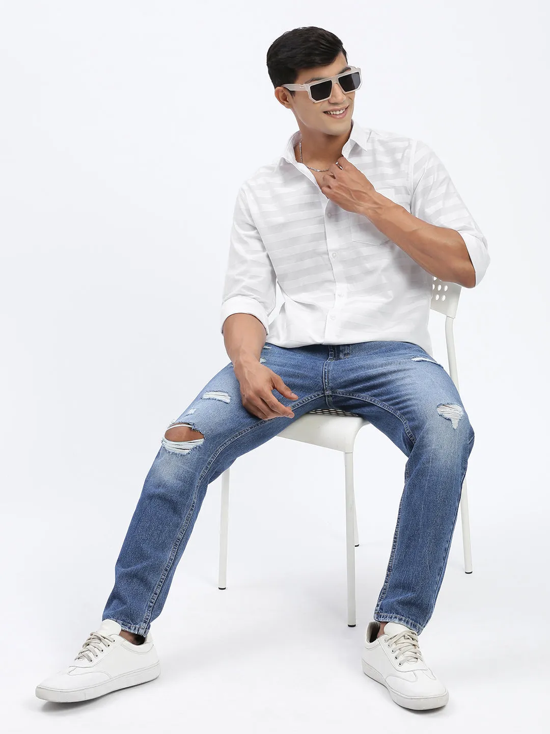 Men White Standard Spread Collar Textured Cotton Casual Shirt