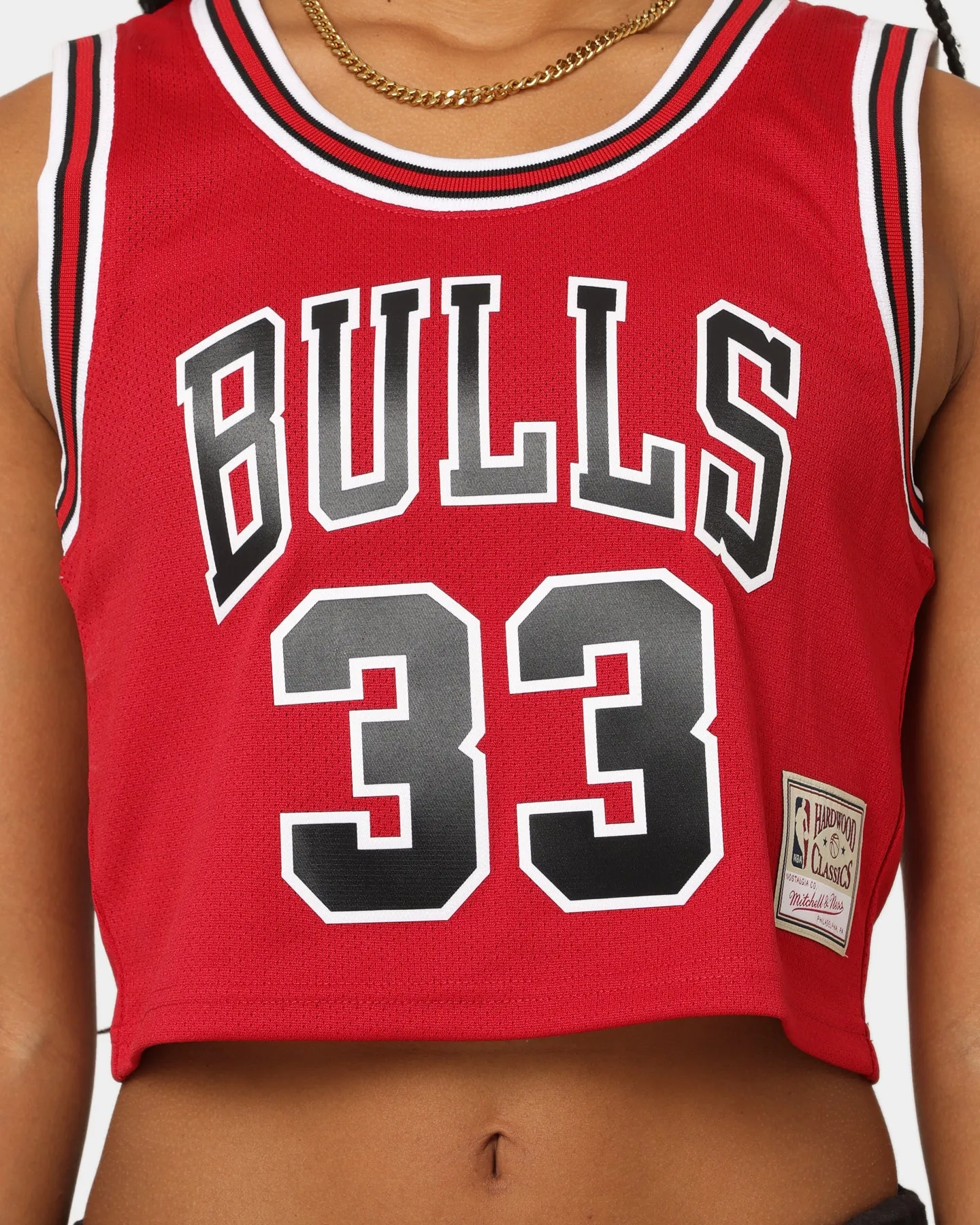 Mitchell & Ness Women's Chicago Bulls Scottie Pippen #33 NBA Cropped Jersey Red