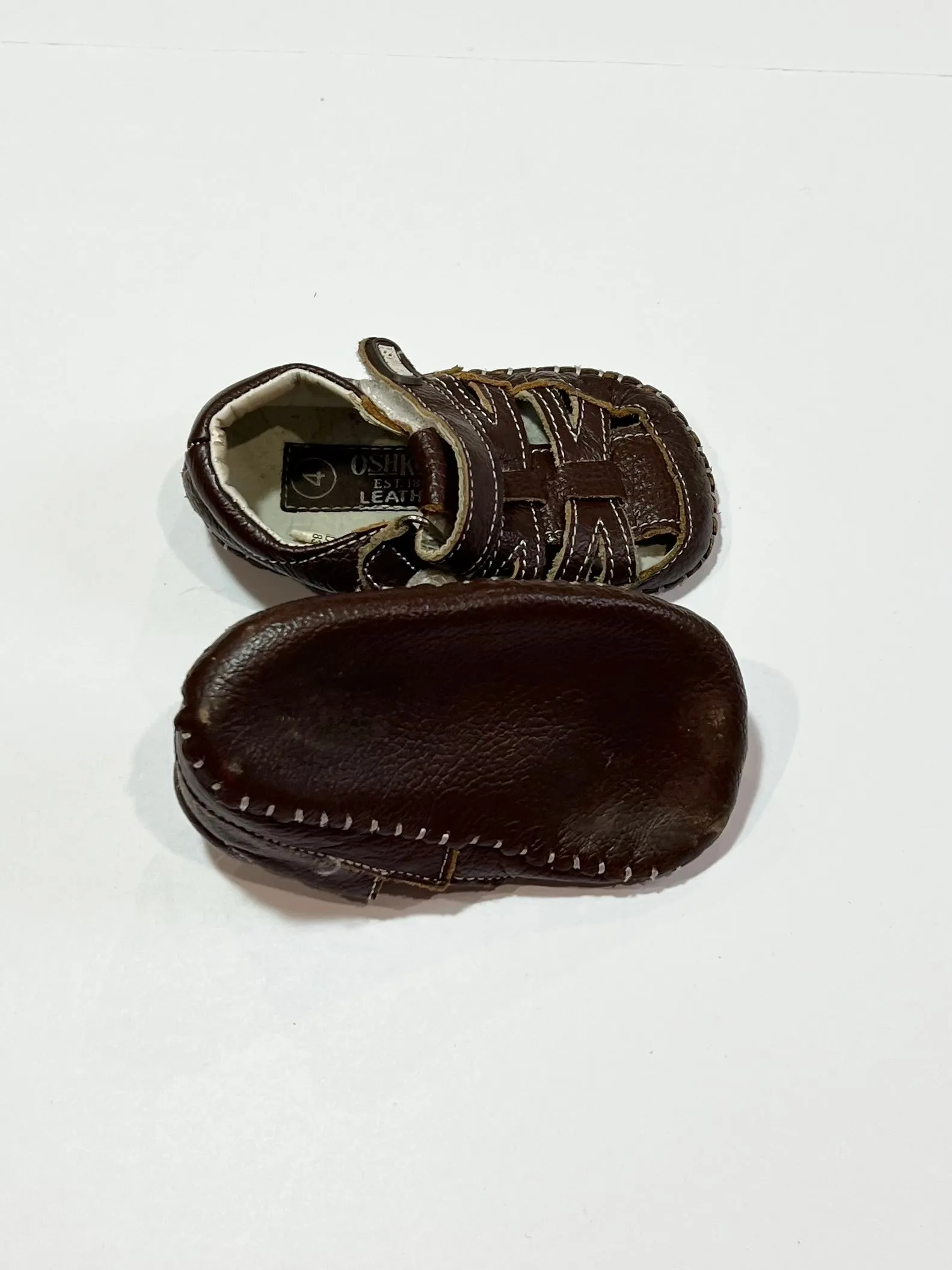 Soft leather shoes - Size 4